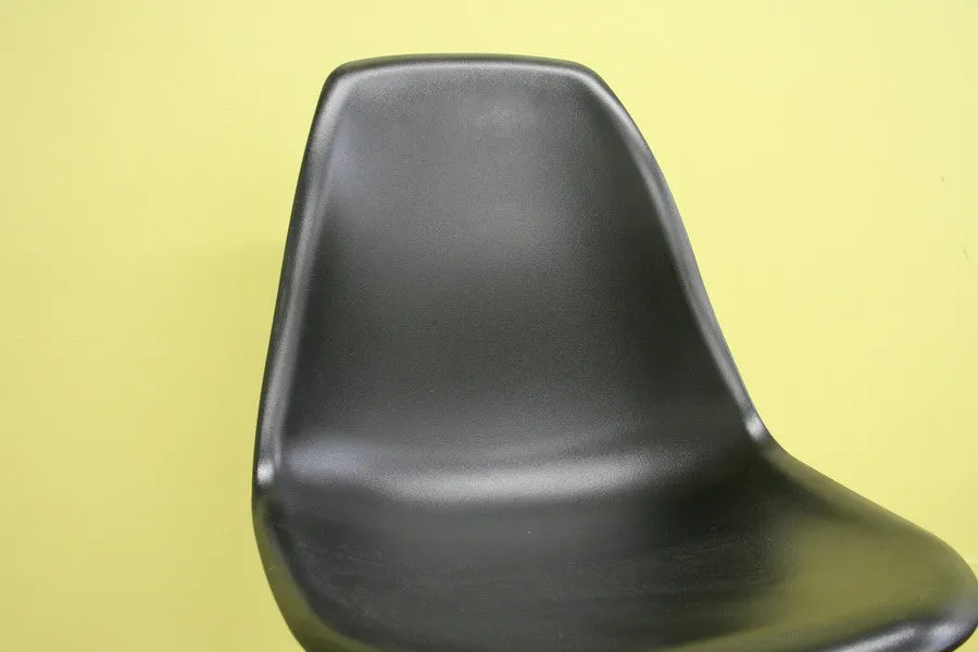 Baxton Studio Plastic Side Chair