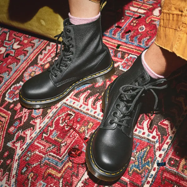 Dr. Martens Women's 1460 Pascal 8 Eye Boots, Black