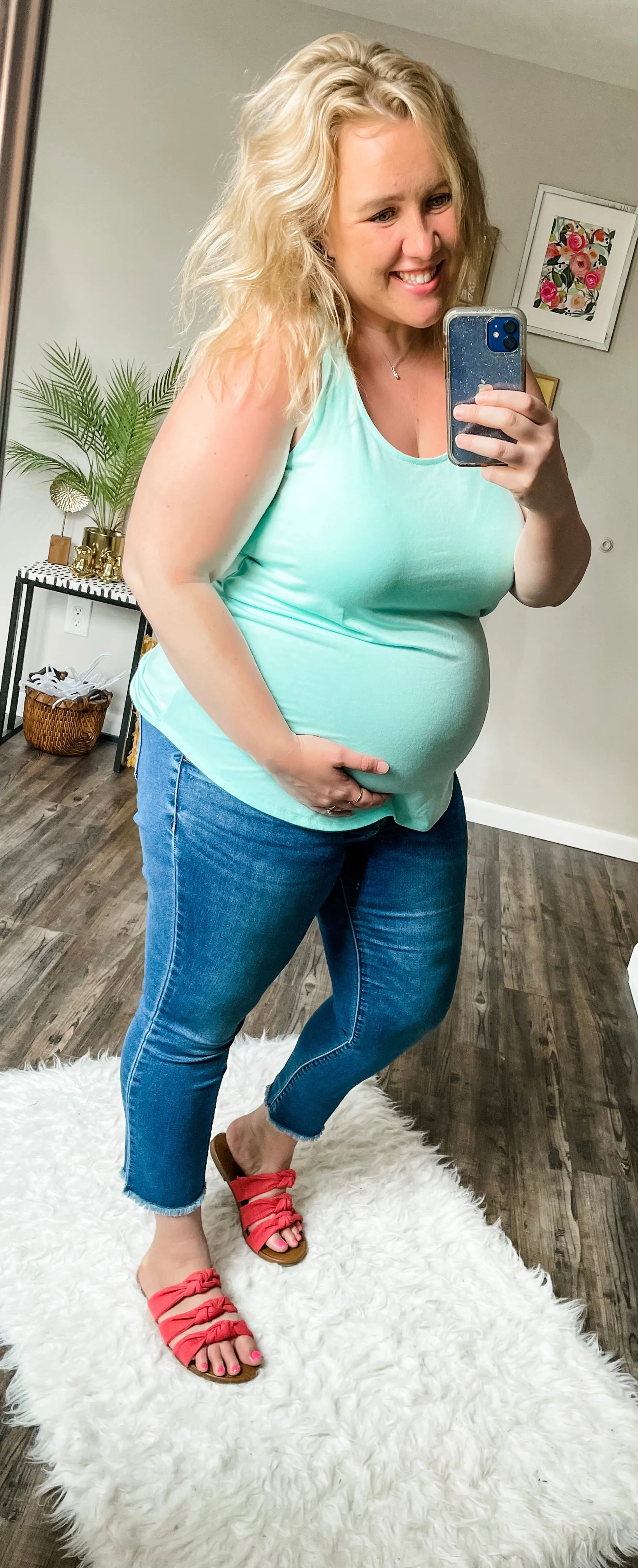 Round neck swing tank