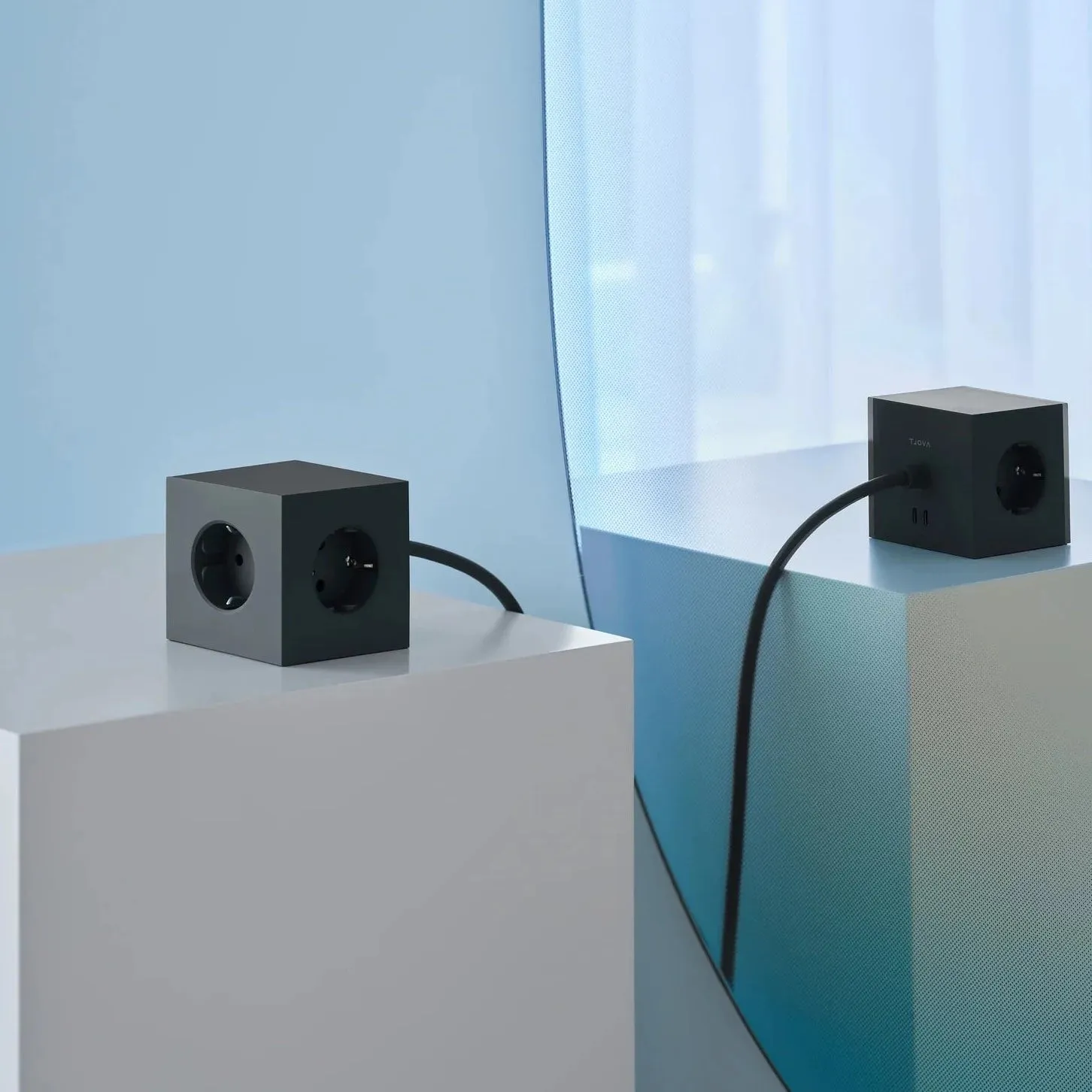 SQUARE 1 USB C MAGNET | STOCKHOLM BLACK