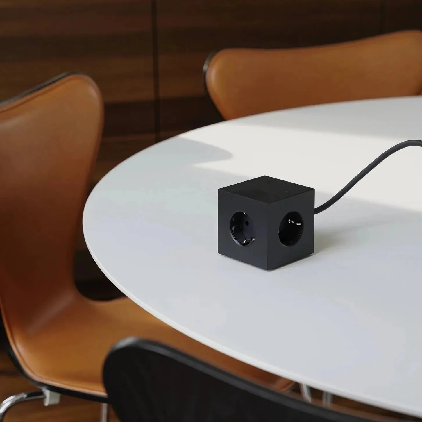 SQUARE 1 USB C MAGNET | STOCKHOLM BLACK